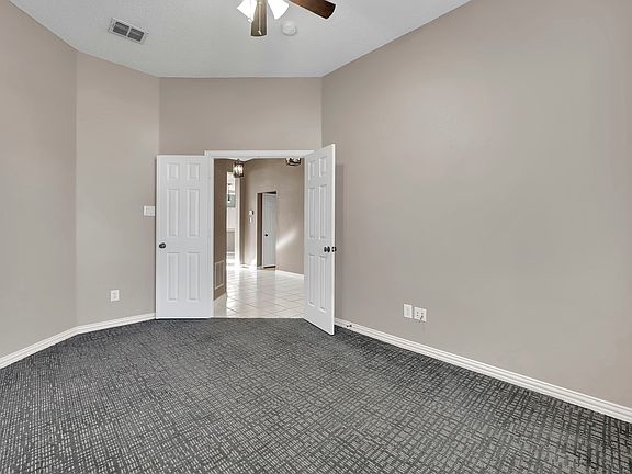 5th image of 4916 Plantation Ln