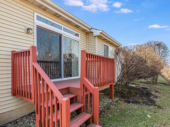 3rd image of 20900 W Chinaberry Ct