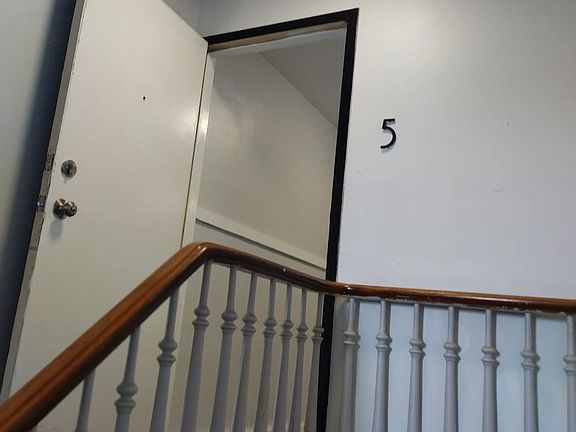 5th image of 77-83 N 4th St #5