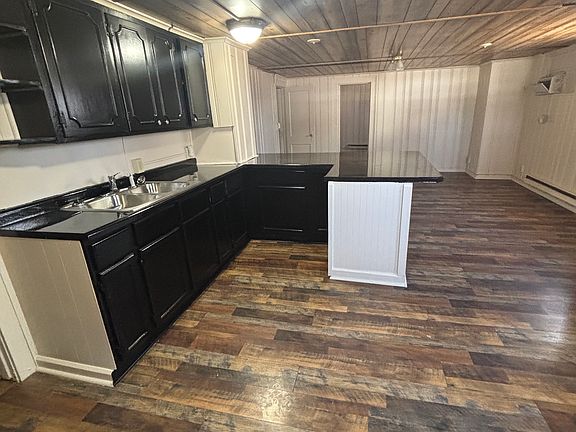 3rd image of 1320 New Hampshire St #1320