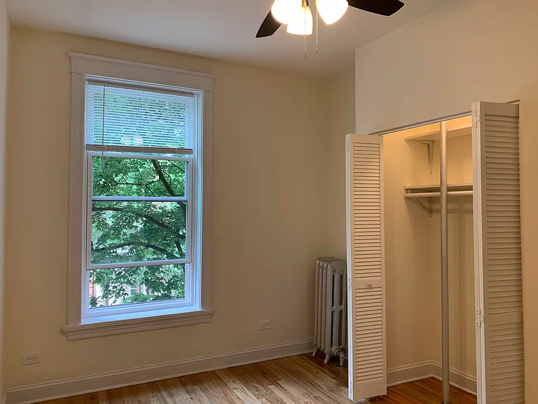 1035 W Barry Ave #2 — Photo 16