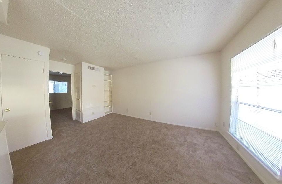 1st image of 400 N Comanche St #218