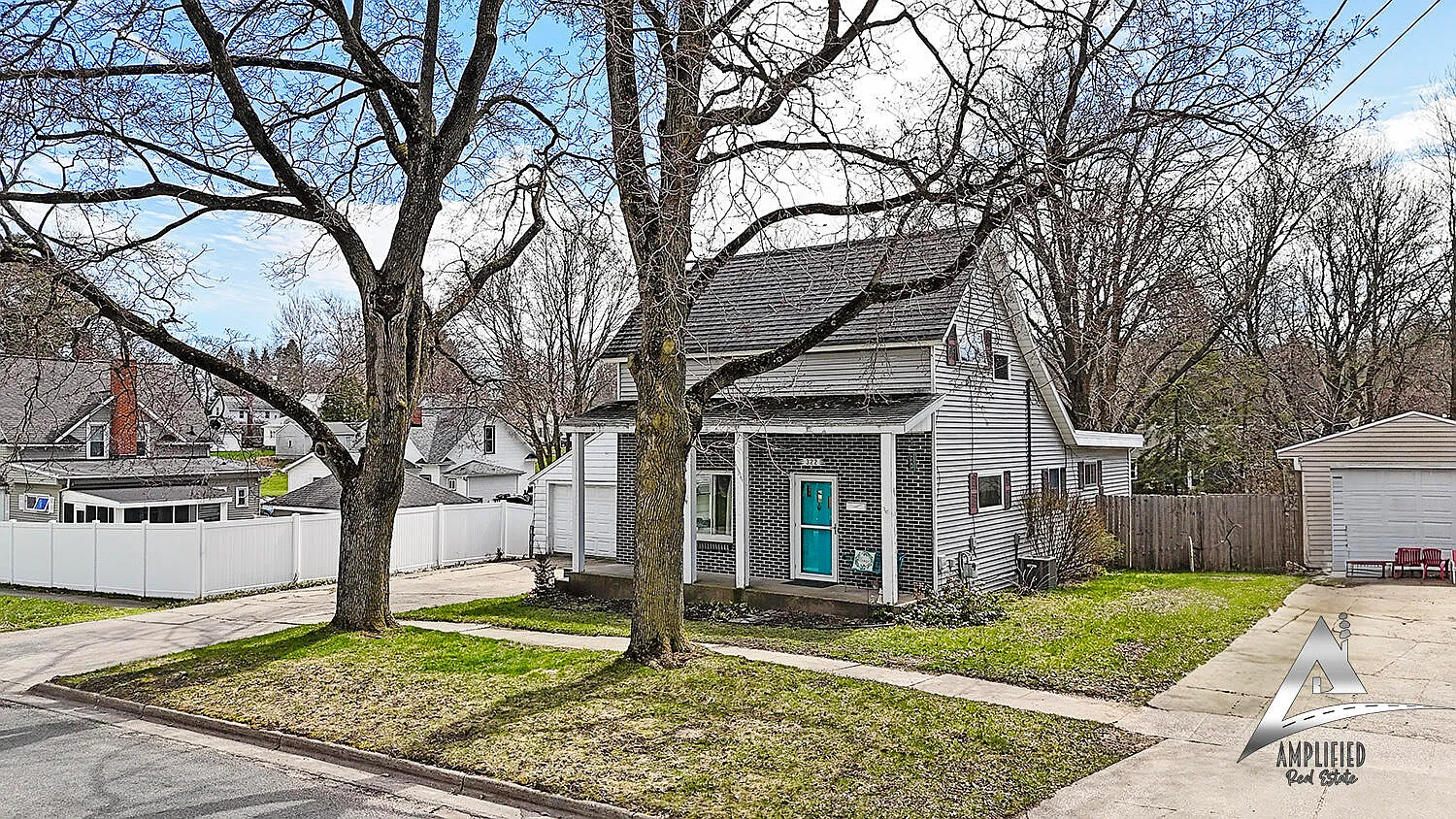 322 W Clinton St photo 1