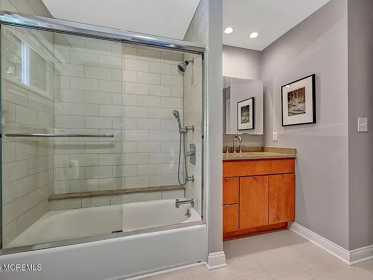 13 Helene Ct — Photo 13