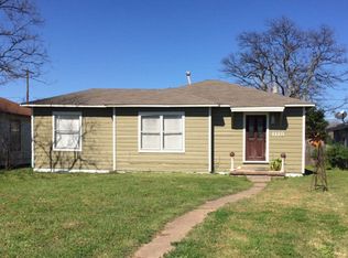 1118 W 8th St, Freeport, TX 77541