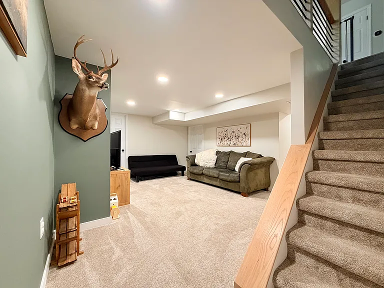 670 Meadow Ln — Photo 22
