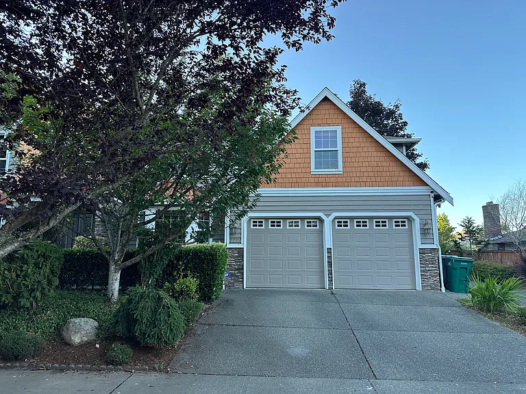 3709 211th Pl SE — Photo 2
