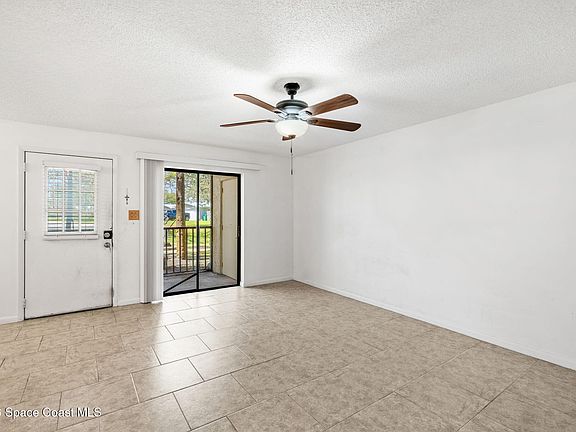 4th image of 500 Catalina Rd APT 402