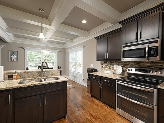 3rd image of 8061 Hodges Way