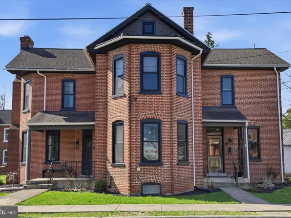 5890 Main St, East Petersburg, PA 17520