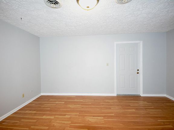 3rd image of 115 N Main St