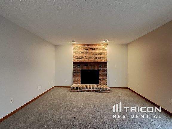 4th image of 5551 Vicksburg Dr