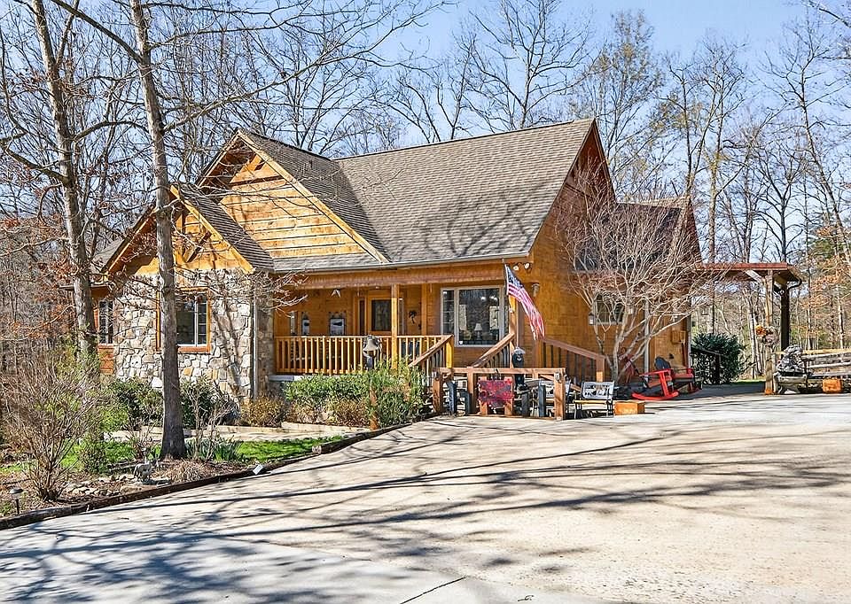 1st image of 499 Hemlock Ln