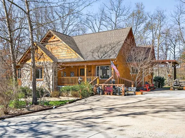 499 Hemlock Ln, Spencer, TN 38585