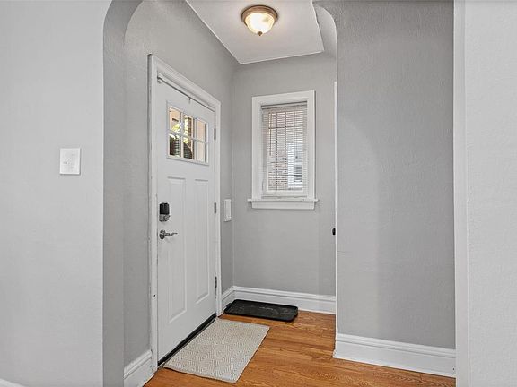 5th image of 5047 Miami St
