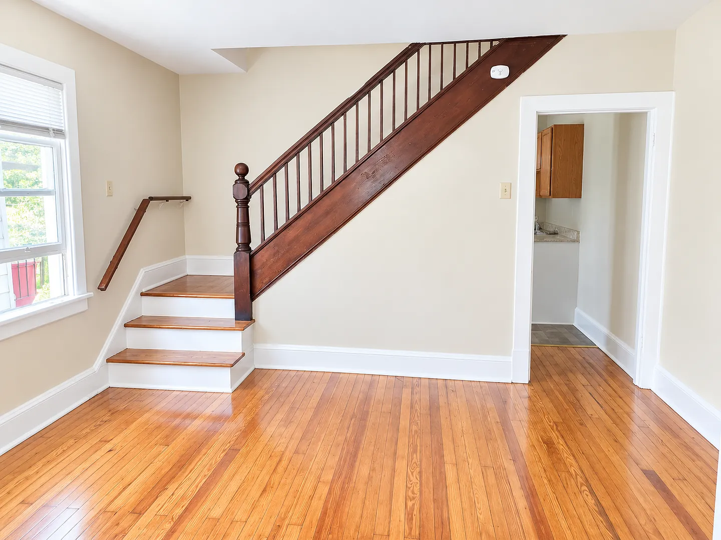 Townhouse for rent in Winchester — Photo 3