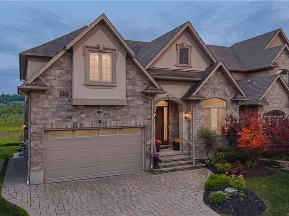 54 Paige St, Kitchener, ON N2K 4P6