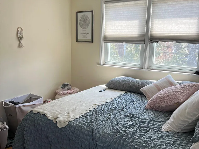 644 E Olive St #UPPER — Photo 7