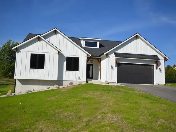 4369 Pine Meadow Trl, Traverse City, MI 49685