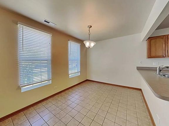 4th image of 675 Four Seasons Blvd