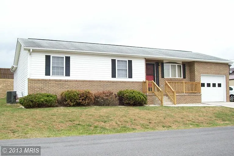 43 Dodd Ave photo 1