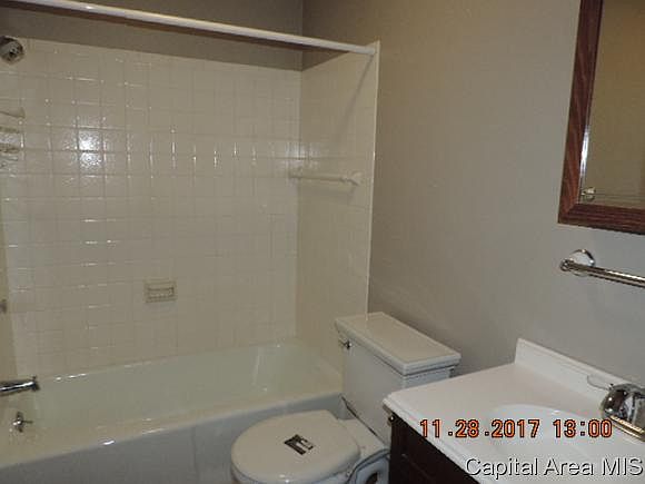 1st image of 820 W Jackson St