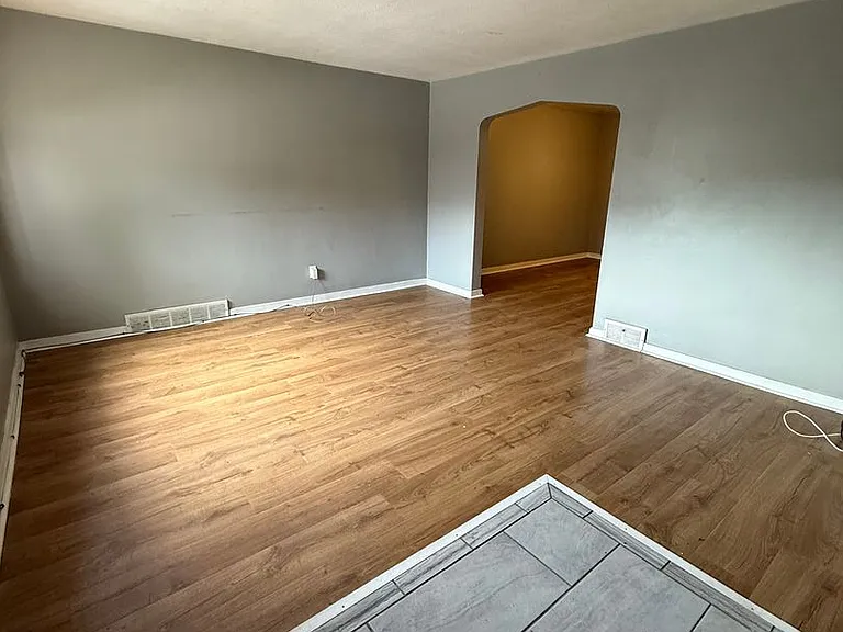 206 E Garden Rd — Photo 2