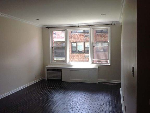  Living Room / Dining Room