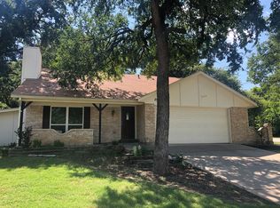 2526 Holt Rd, Arlington, TX 76006