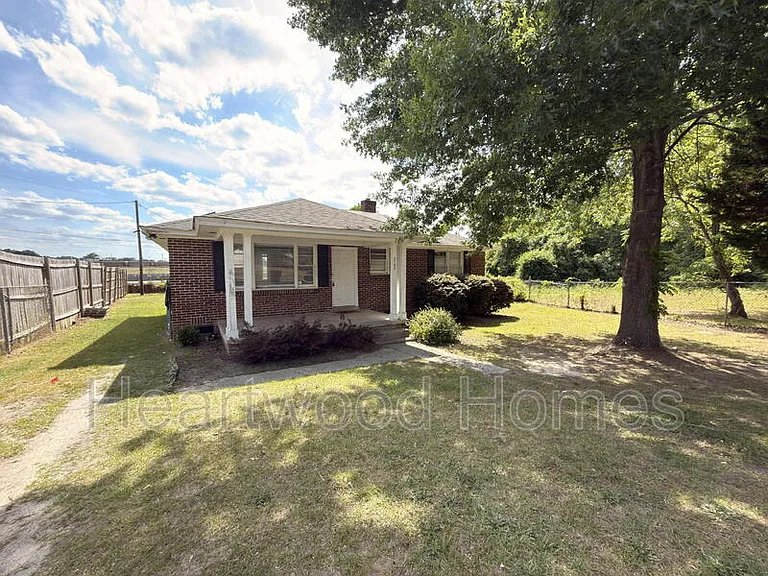 3708 Hydrangea St — Photo 1