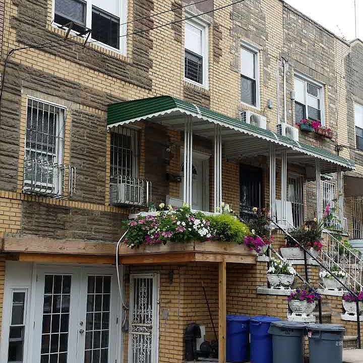 1st image of 2556 Benson Ave