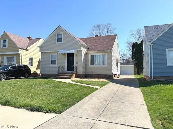 5155 Thomas St, Maple Heights, OH 44137