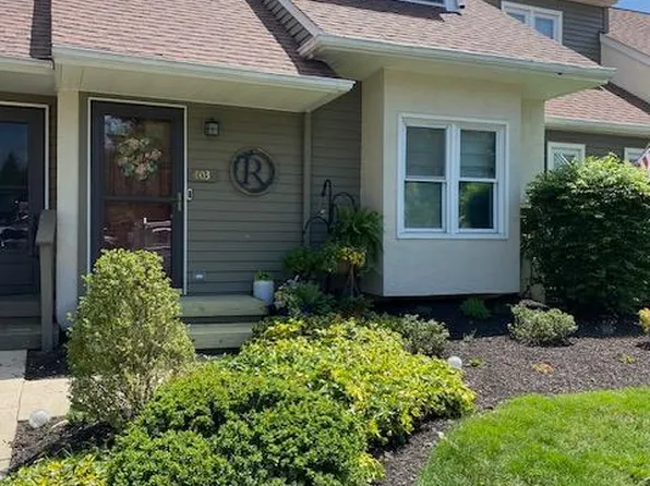 403 Saint Albans Ct, Chester Springs, PA 19425