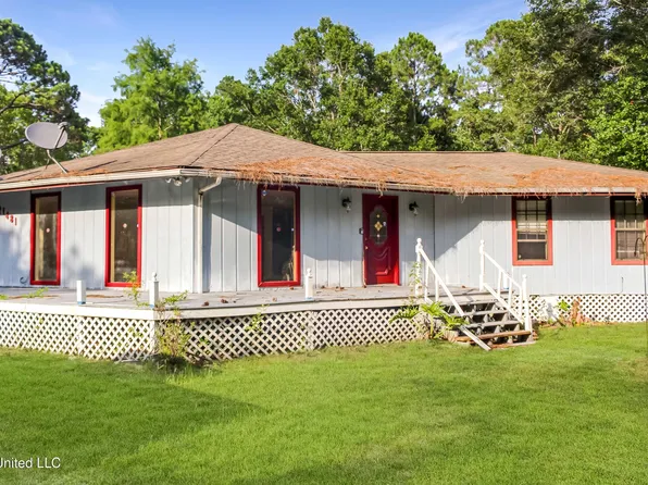 21481 Talmage Ln, Long Beach, MS 39560