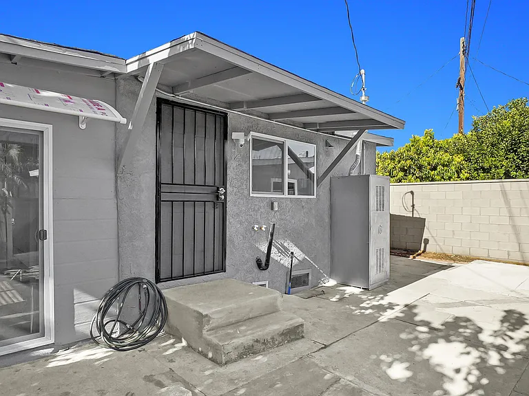 2132 Brawley St — Photo 16