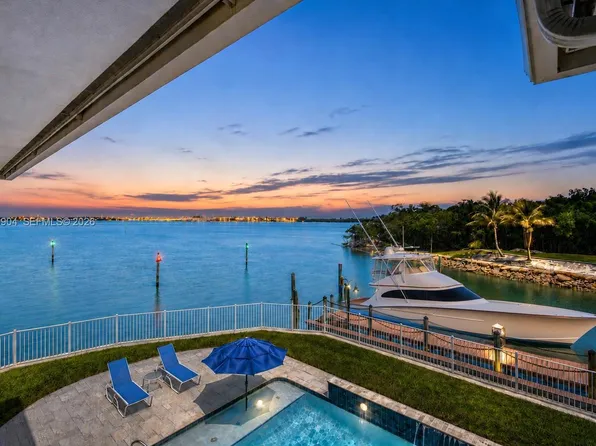 4105 NE Rigels Cove Way, Jensen Beach, FL 34957