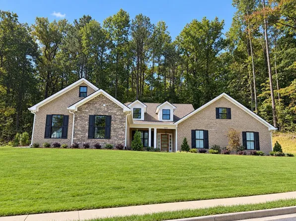 1685 Ridge View Dr, Dalton, GA 30720