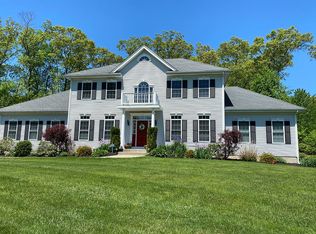 21 Bourque Rd, Cumberland, RI 02864