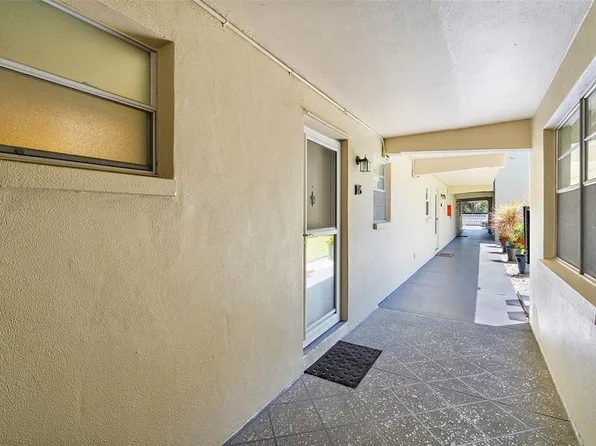 9940 47th Ave N APT 115, Saint Petersburg, FL 33708