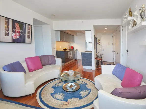 350 West 42nd Street image 4 of 19