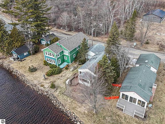 5th image of 235 E Lake Mitchell Dr