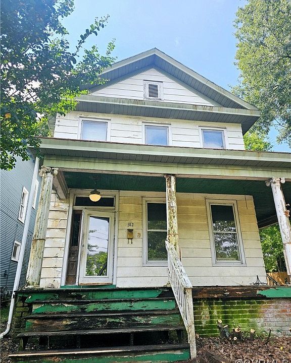 2nd image of 312 W 30th St