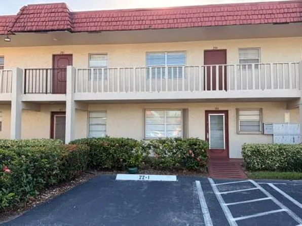 22 Abbey Lane #104, Delray Beach, FL 33446