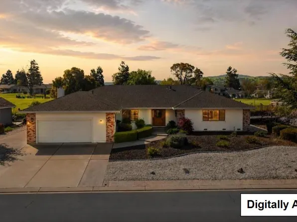860 S Ridgemark Dr, Hollister, CA 95023