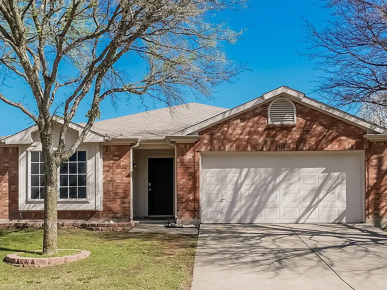 4004 Sonoma Dr — Photo 1