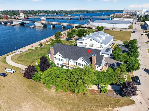 323 S 1st Ave Unit 2201, Sturgeon Bay, WI 54235