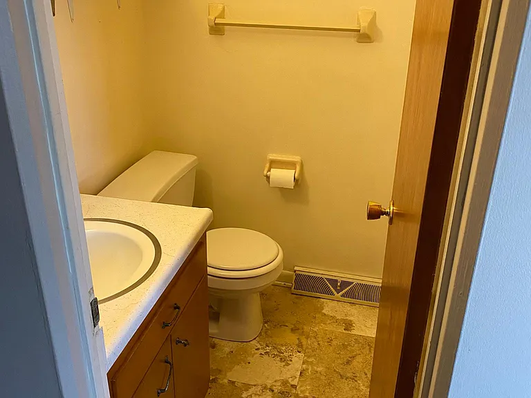 123 E Birchwood St — Photo 9