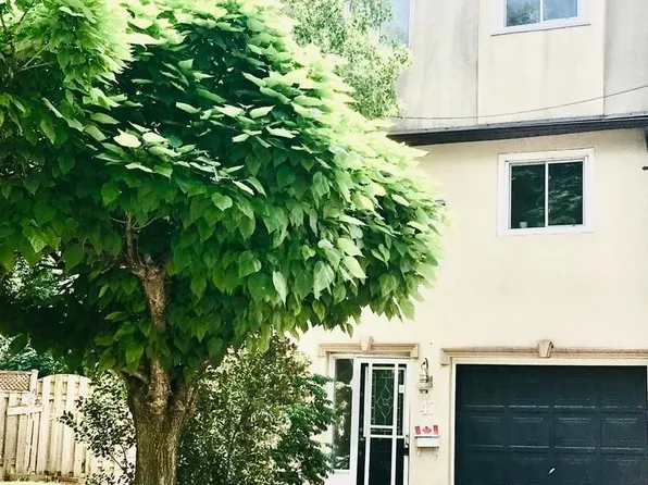 47 Snapdragon Dr, Toronto, ON M2J 4X5