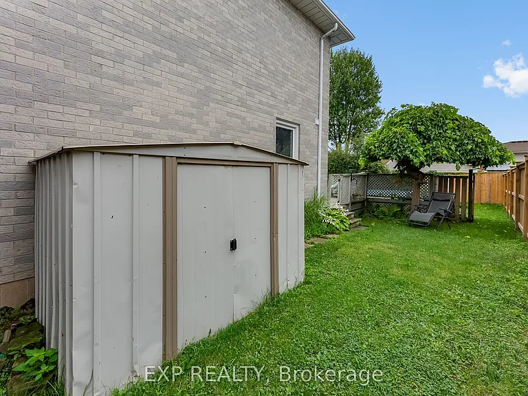 3 Briarsdale Cres — Photo 27