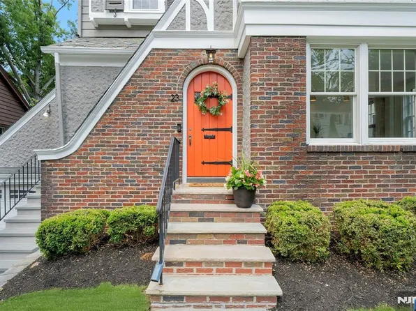 23 Broadview Ave, Maplewood, NJ 07040
